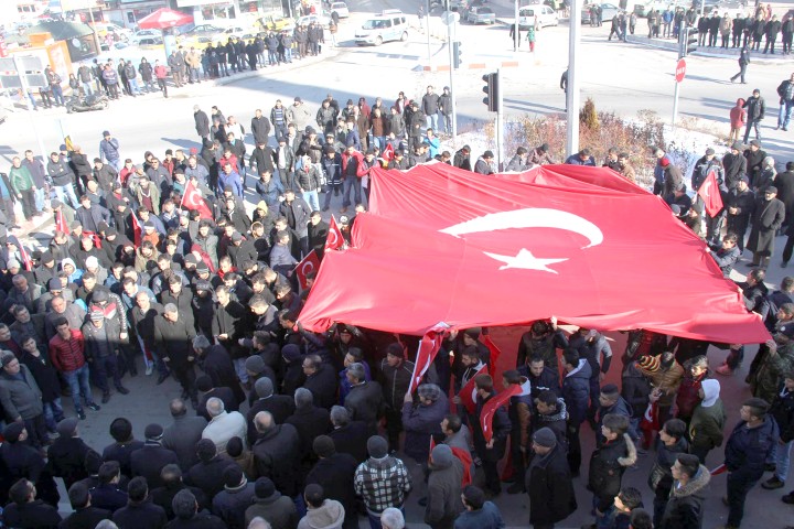 Sarıkaya’da teröre lanet yürüyüşü düzenlendi