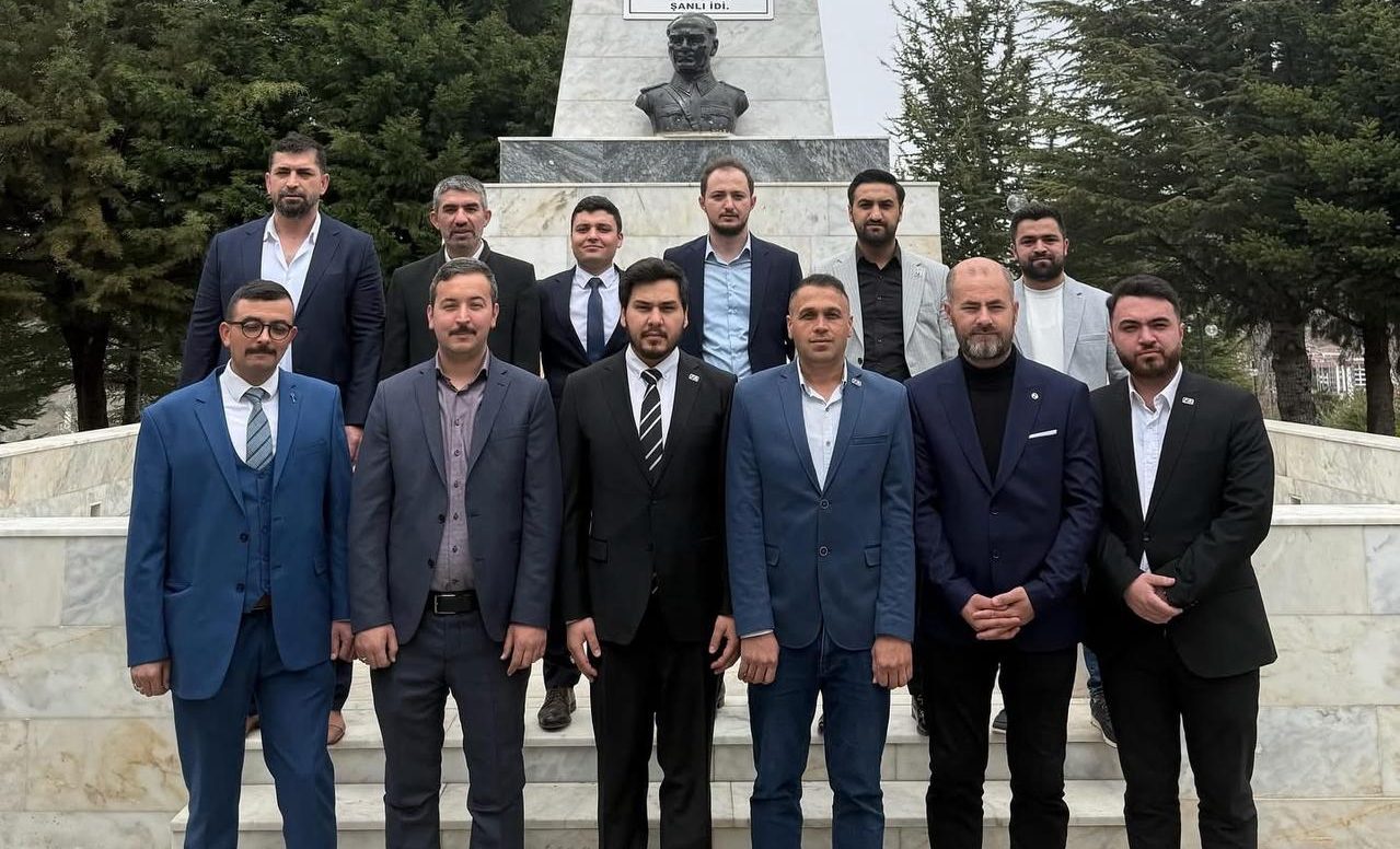 Anahtar Parti’den şehitlik ziyareti