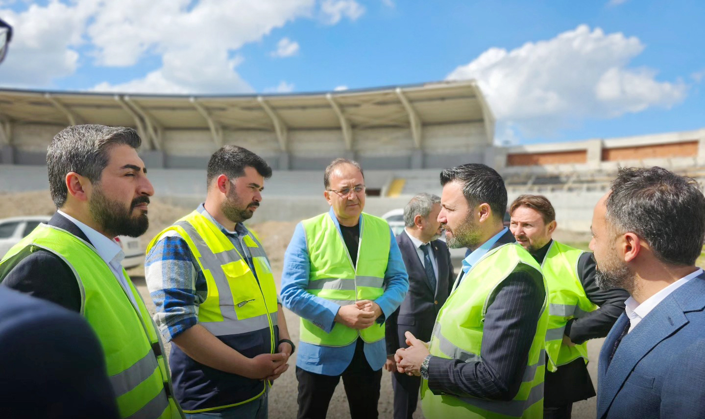Şahan’dan Stadyum inşaatına yerinde inceleme
