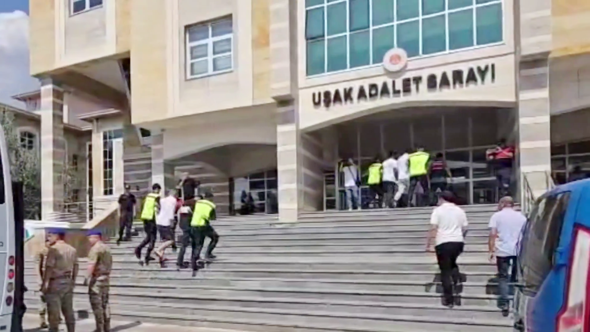 Yasa Dışı Bahis ve Dolandırıcılık Operasyonu