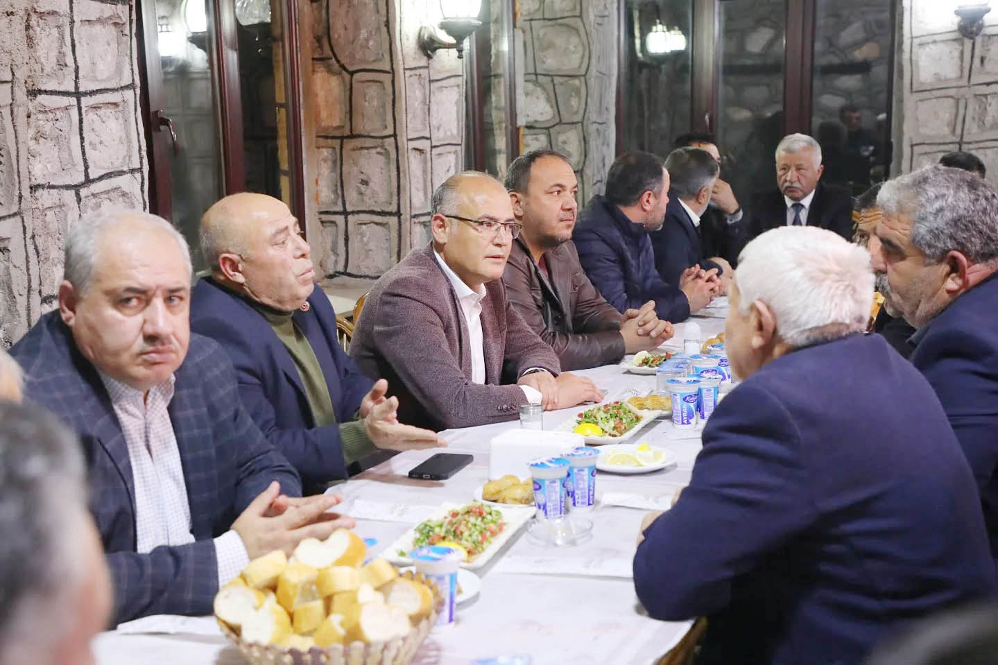 Başkan İnce, muhtarlarla bir araya geldi