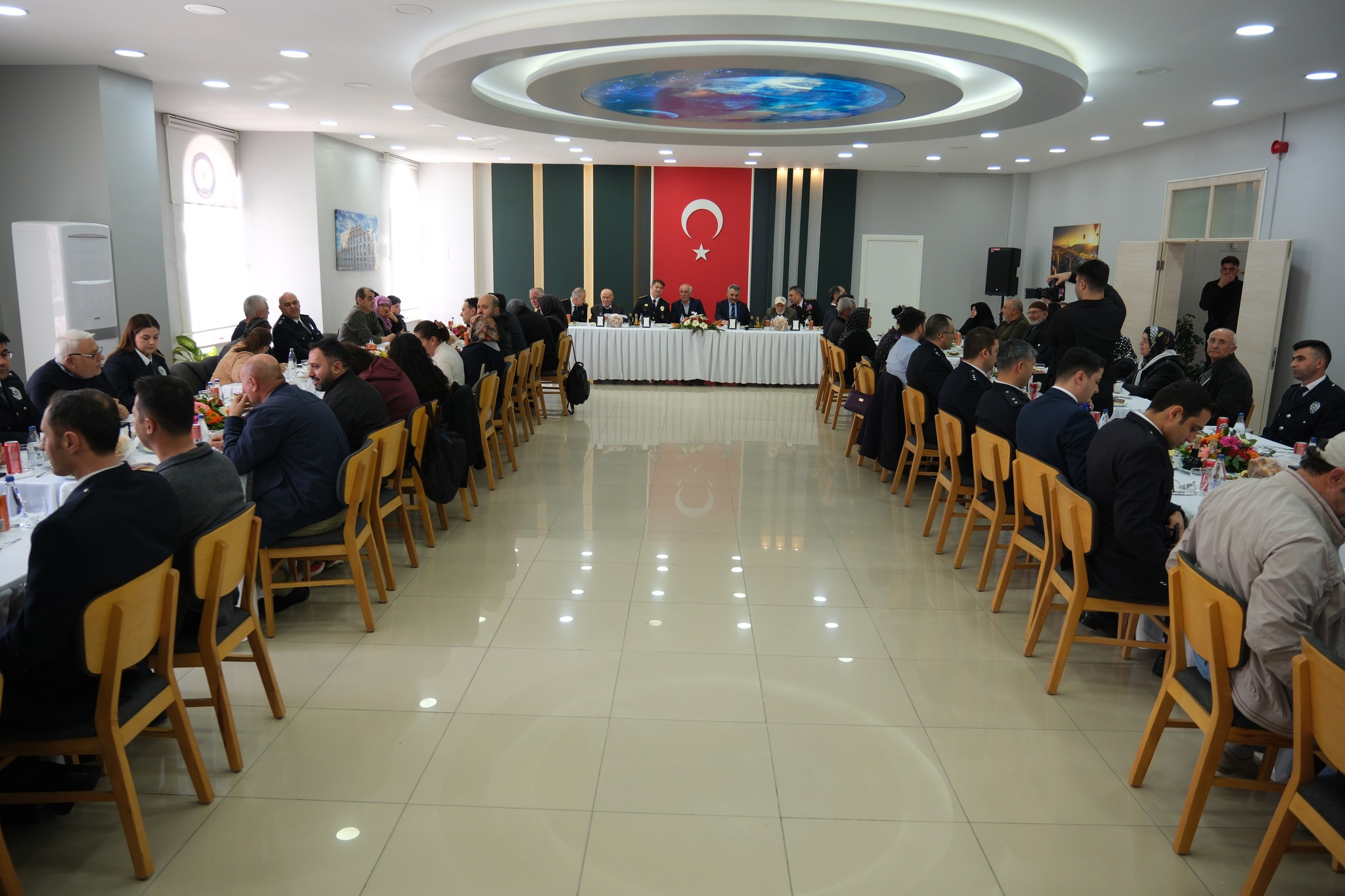 Vali Özkan şehit aileleri ve gazilerle bir araya geldi