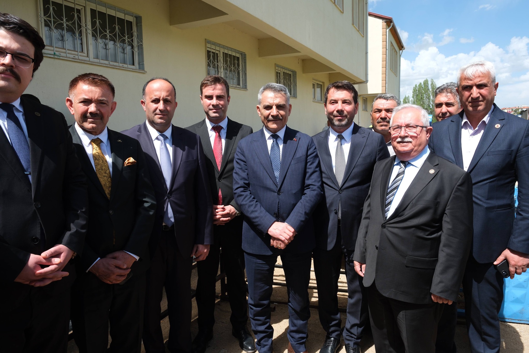 60 çiftçiye 120 damızlık koç dağıtıldı